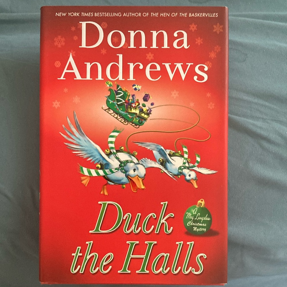 Duck The Halls by Donna Andrews